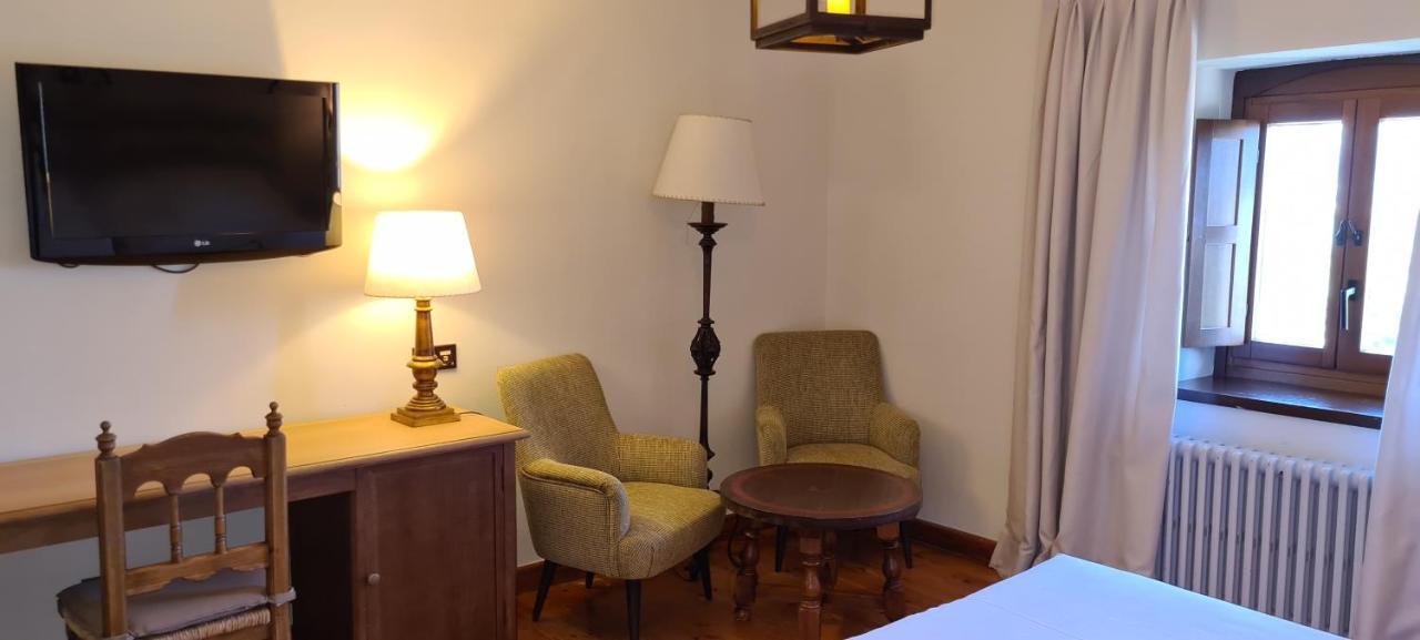 Parador De Gredos Navarredonda de Gredos Zewnętrze zdjęcie