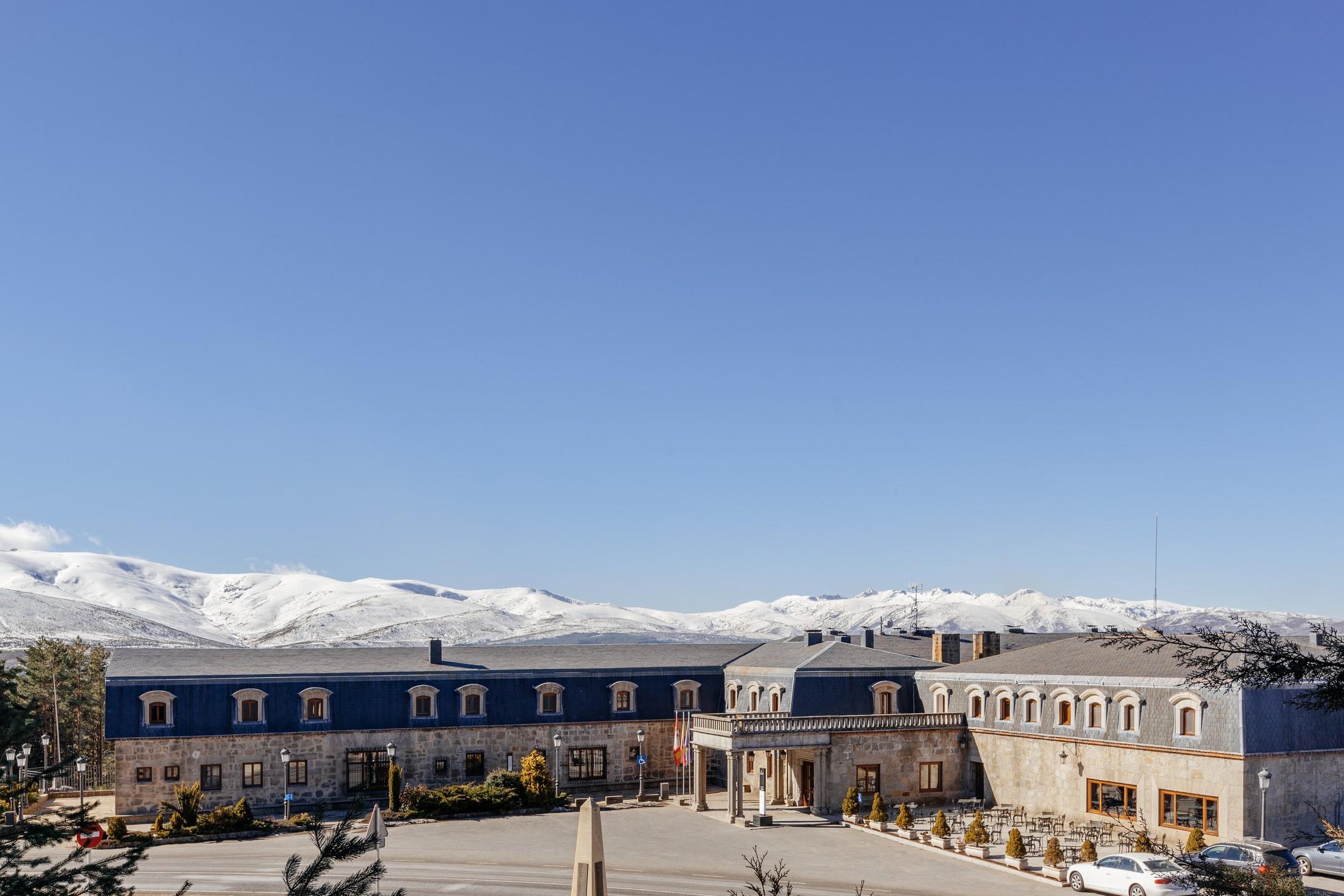 Parador De Gredos Navarredonda de Gredos Zewnętrze zdjęcie