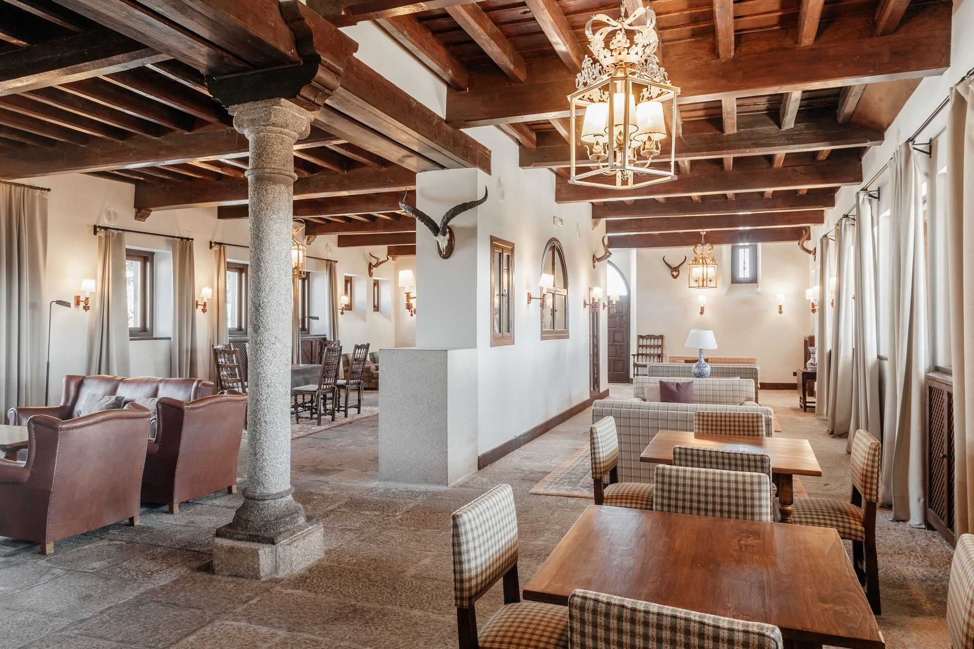Parador De Gredos Navarredonda de Gredos Zewnętrze zdjęcie
